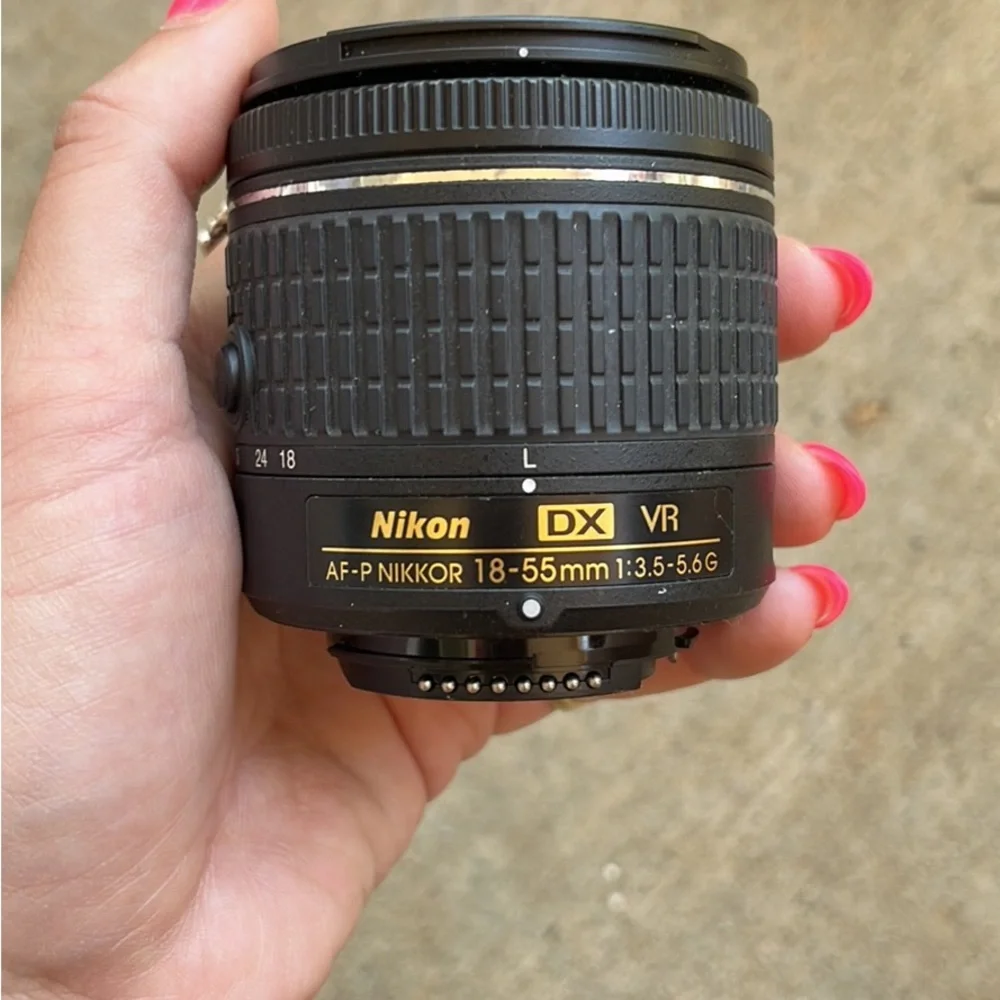 Hardly used Nikon D3400 with two lenses